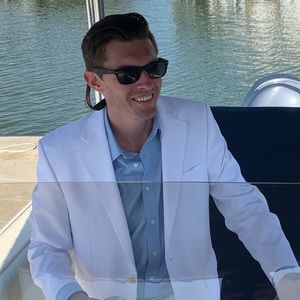 Meet your Posher, Rj